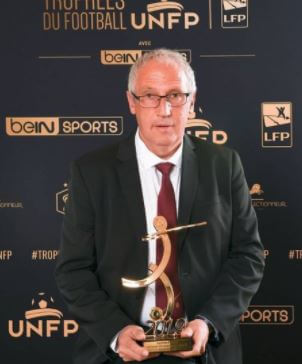 Pascal Gastien awarded with the best coach of the Ligue 2 title in 2019.